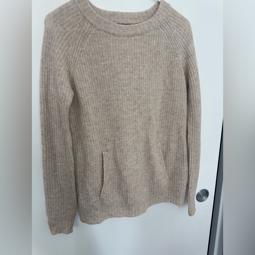 Neiman Marcus Exclusive Knit Sweater in Cream
